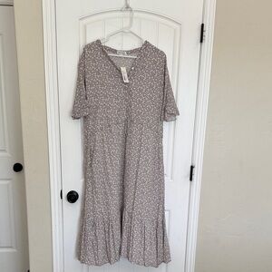 Floral Patterned Gray Dress